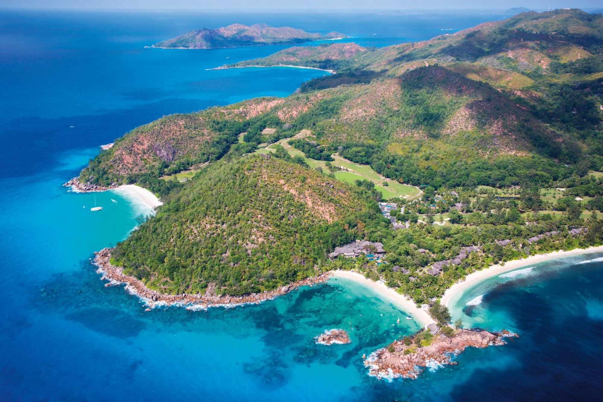 Constance Lemuria Grand Anse  Esterno foto Aerial view of the resort