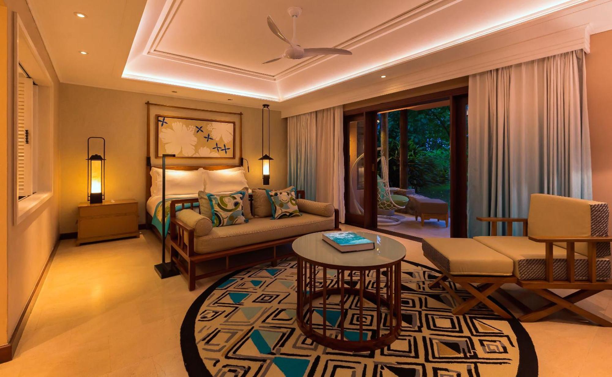 Constance Lemuria Grand Anse  Esterno foto A bedroom at the resort