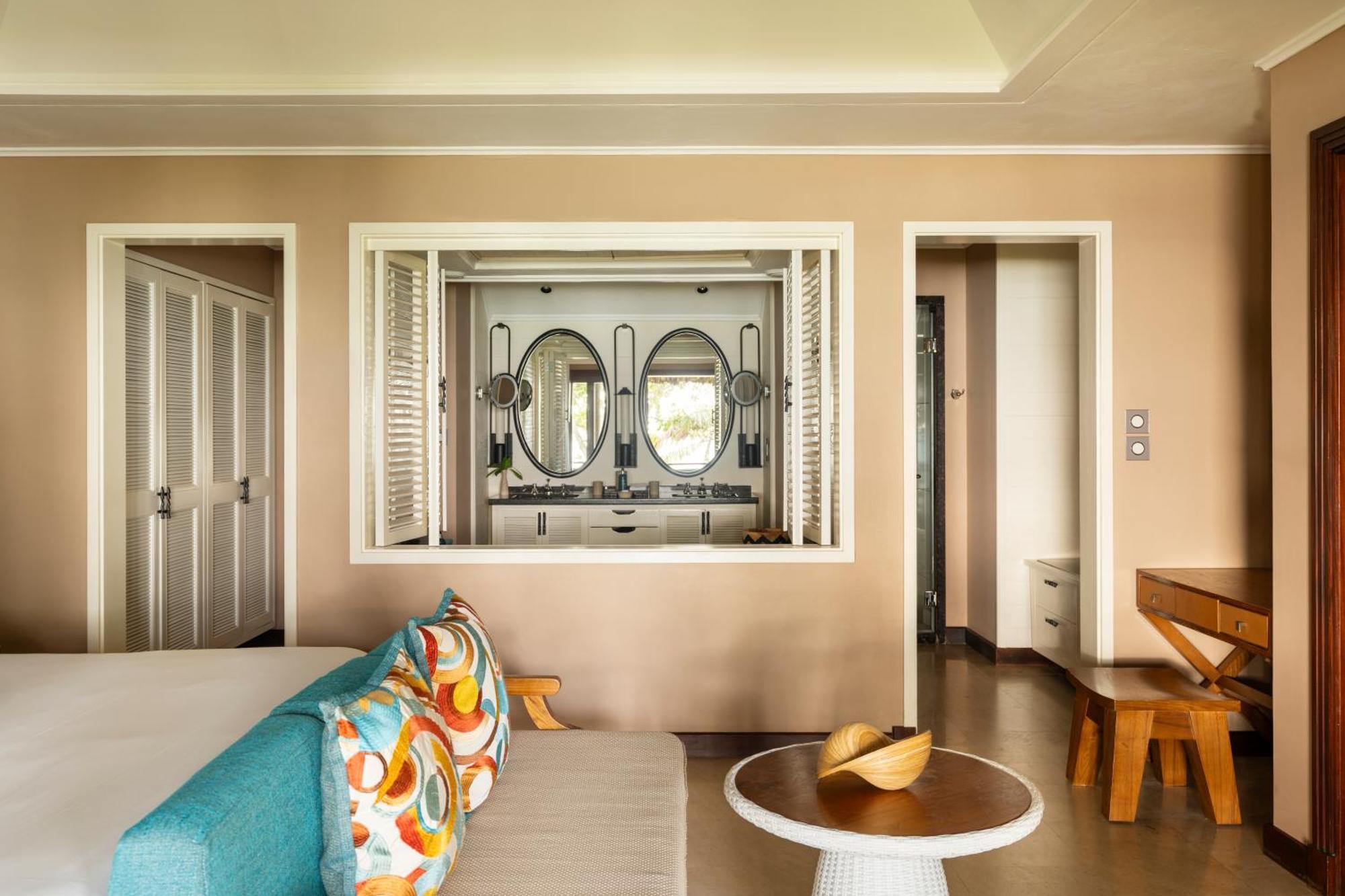 Constance Lemuria Grand Anse  Esterno foto A suite at the InterContinental Fiji